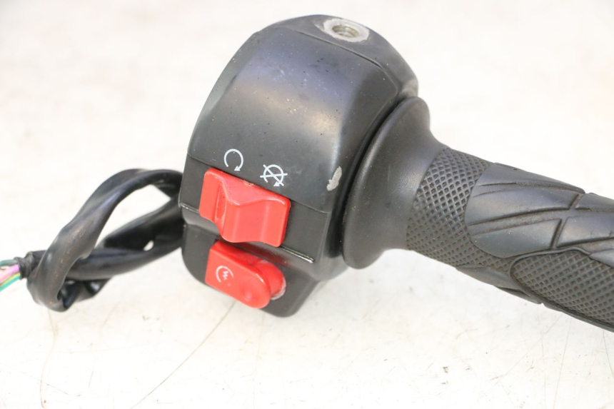 photo de RIGHT SWITCH RIDE JUMP 2T 50 (2012 - 2017) - Surface and material condition