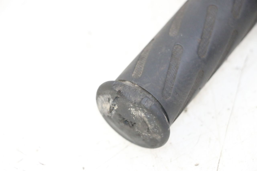 photo de RIGHT HANDLEBAR SWITCH PEUGEOT KISBEE 2T 50 (2010 - 2017) - Product overview