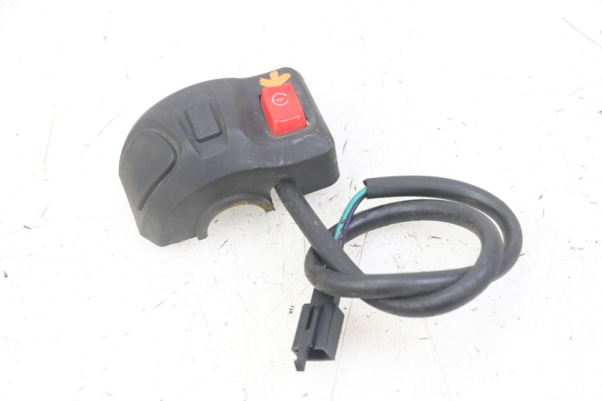 photo de RIGHT HANDLEBAR SWITCH PEUGEOT KISBEE 4T 50 (2018 - 2022) - Technical close-up