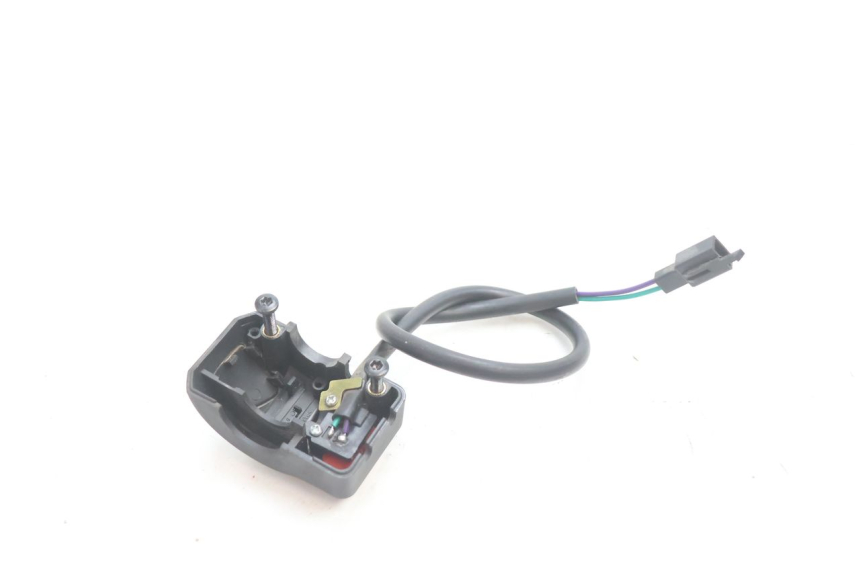 photo de RIGHT HANDLEBAR SWITCH PEUGEOT KISBEE 4T 50 (2018 - 2022) - Alternative perspective