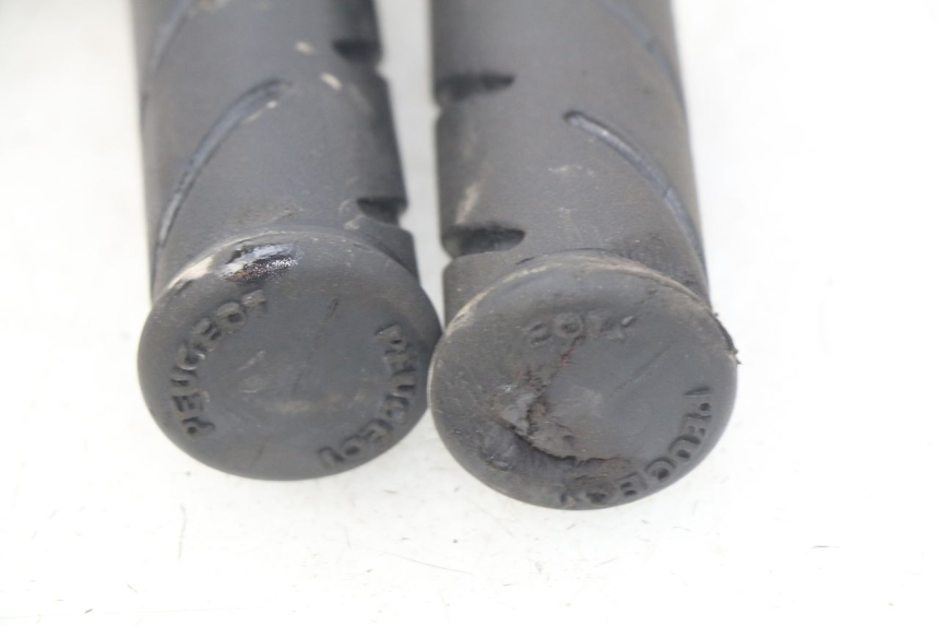 photo de RIGHT HANDLEBAR SWITCH PEUGEOT LUDIX 50 (2008 - 2017) - Product overview