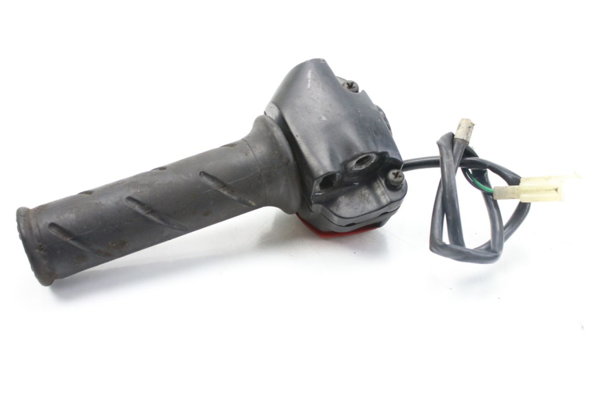 photo de RIGHT HANDLEBAR SWITCH PEUGEOT LUDIX 50 (2008 - 2017) - Alternative perspective