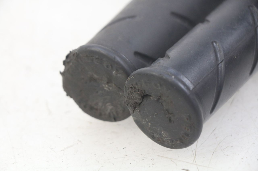 photo de RIGHT HANDLEBAR SWITCH PEUGEOT LUDIX 50 (2008 - 2017) - Product overview