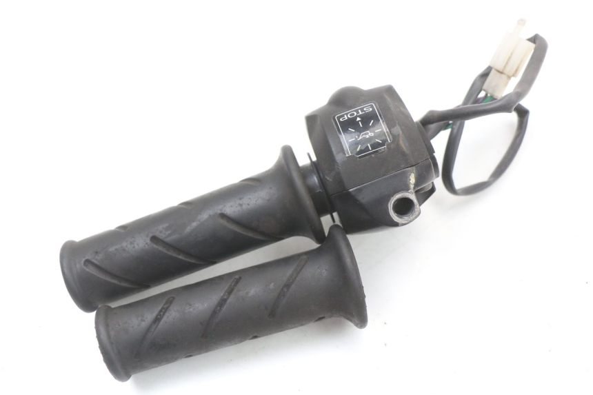 photo de RIGHT HANDLEBAR SWITCH PEUGEOT LUDIX 50 (2008 - 2017) - Product overview