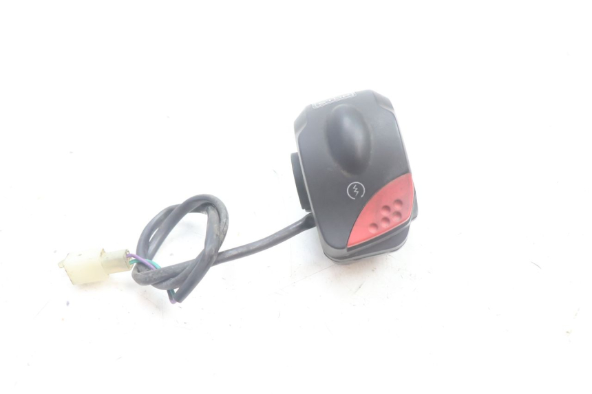 photo de RIGHT SWITCH PEUGEOT LUDIX PRO 2T 50 (2010 - 2017) - Main view