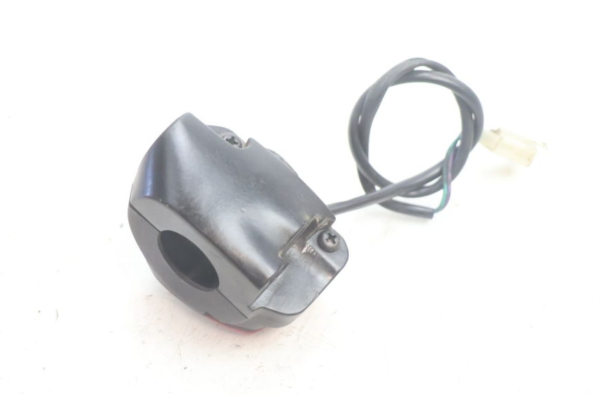 photo de RIGHT SWITCH PEUGEOT LUDIX PRO 2T 50 (2010 - 2017) - Technical close-up