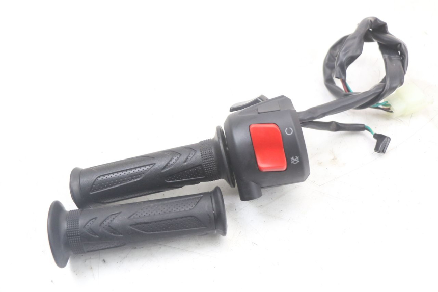 photo de RIGHT SWITCH MASAI SCRAMBLER SPORT 125 (2021 - 2025) - Technical close-up