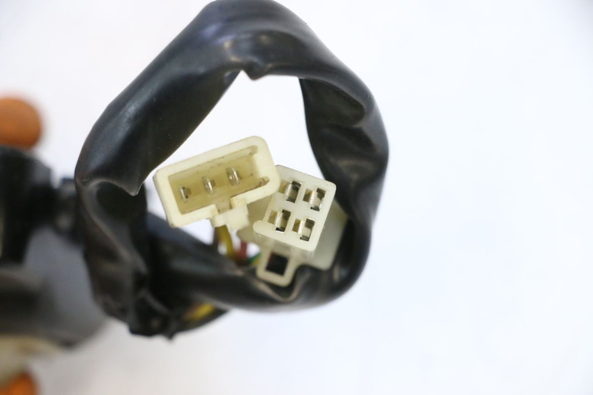 photo de RIGHT SWITCH KEEWAY MATRIX RX9 125 (2006 - 2007) - Component detail