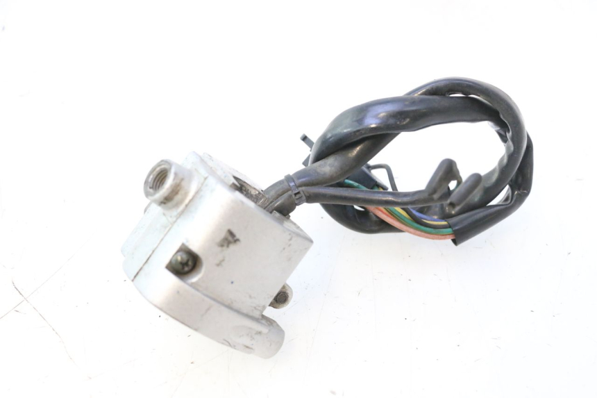 photo de RIGHT SWITCH SYM MIO 50 (2005 - 2010) - Alternative perspective