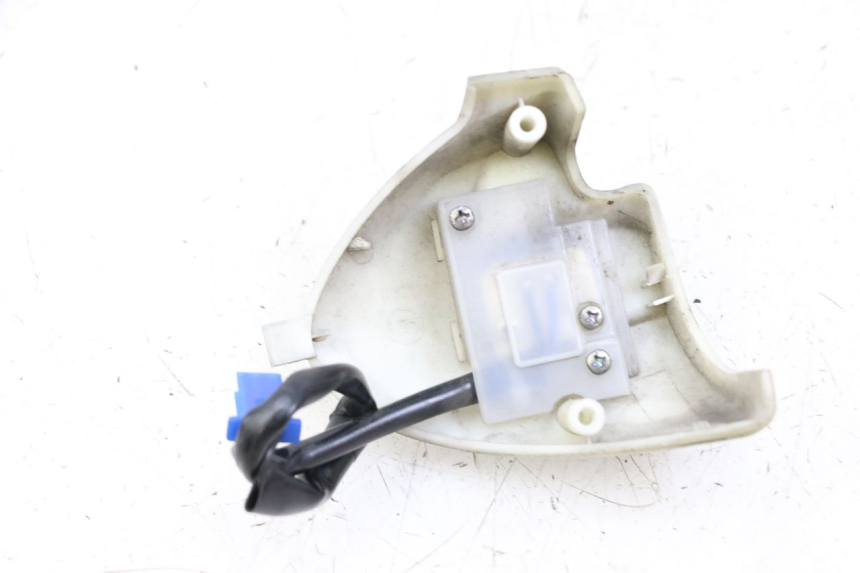 photo de RIGHT SWITCH YAMAHA NEO'S NEOS 2T 50 (2007 - 2017) - Zoom on usage condition