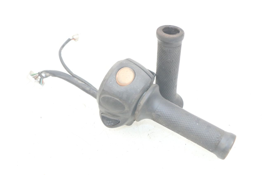photo de RIGHT HANDLEBAR SWITCH GILERA NEXUS 125 (2007 - 2009) - Main view