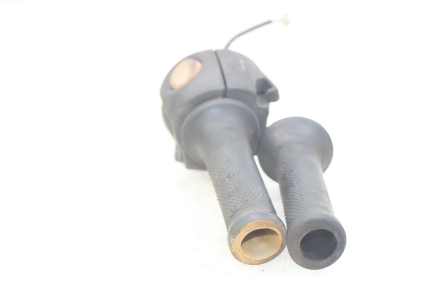 photo de RIGHT HANDLEBAR SWITCH GILERA NEXUS 125 (2007 - 2009) - Product overview