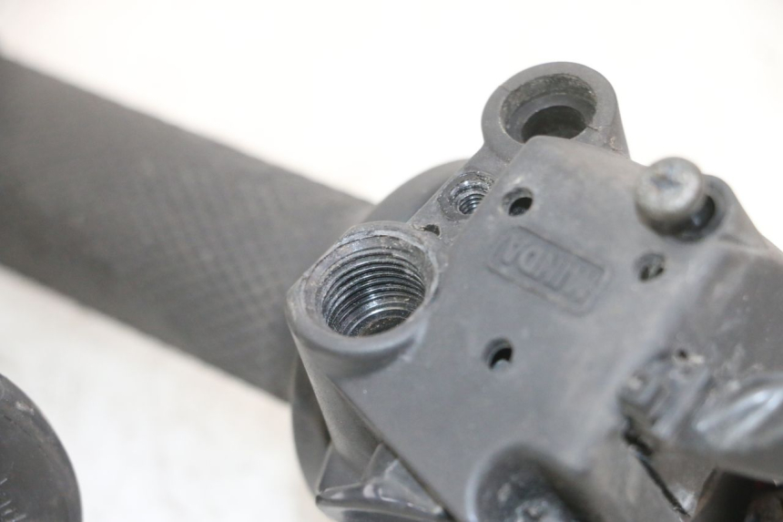 photo de RIGHT HANDLEBAR SWITCH GILERA NEXUS 125 (2009 - 2013) - Alternative perspective