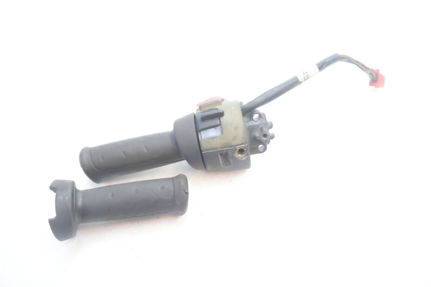 photo de RIGHT SWITCH MBK NITRO 50 (2004 - 2008) - Alternative perspective
