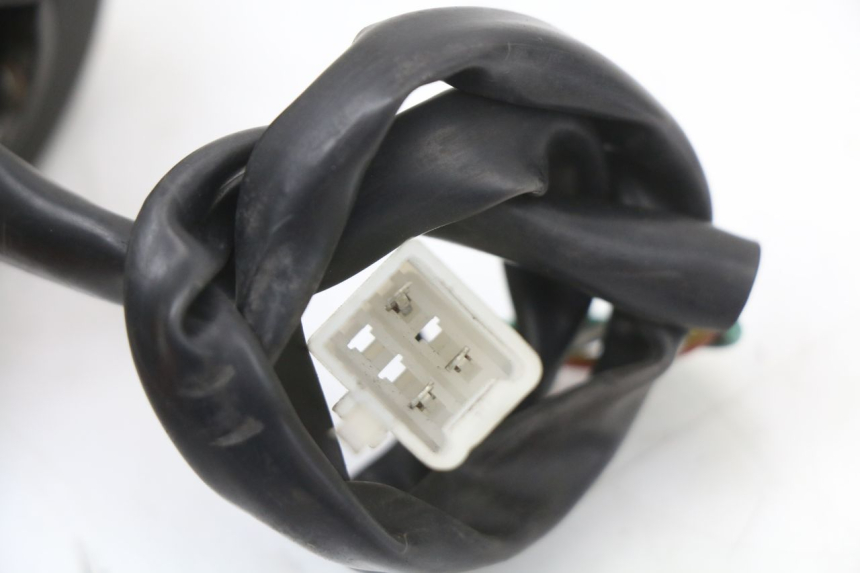 photo de RIGHT SWITCH JM MOTORS OLDIES 4T 50 (2010 - 2020) - Surface and material condition