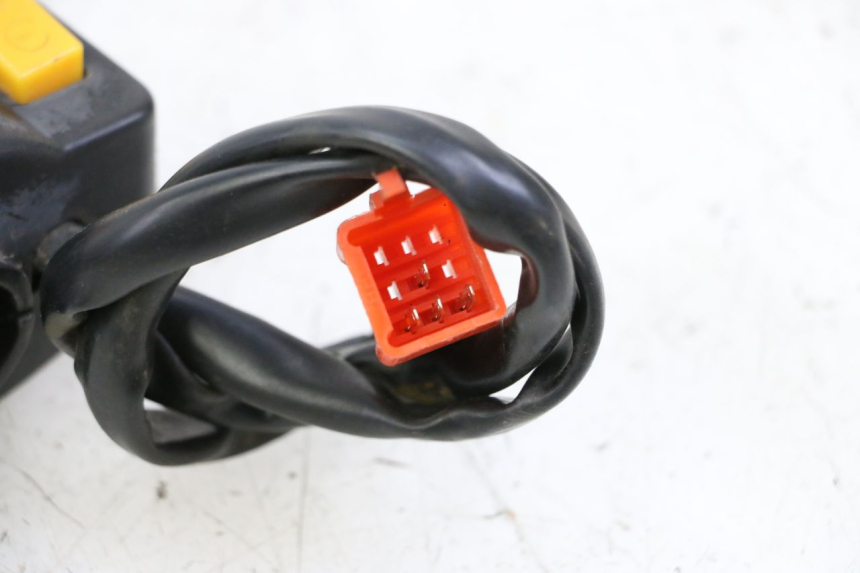 photo de RIGHT SWITCH JM MOTORS OLDIES GT 4T 50 (2018 - 2025) - Zoom on usage condition