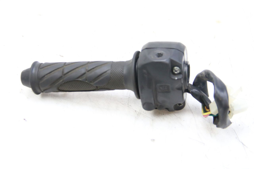 photo de RIGHT HANDLEBAR SWITCH IMF INDUSTRIE PACH 4T 50 (2009 - 2018) - Technical close-up