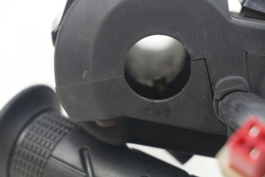 photo de RIGHT SWITCH HONDA PCX (JF57/JF64) 125 (2014 - 2018) - Zoom on usage condition