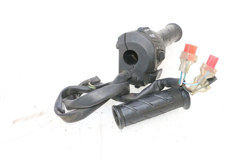 photo de RIGHT SWITCH HONDA PCX (JF57/JF64) 125 (2014 - 2018) - Zoom on usage condition
