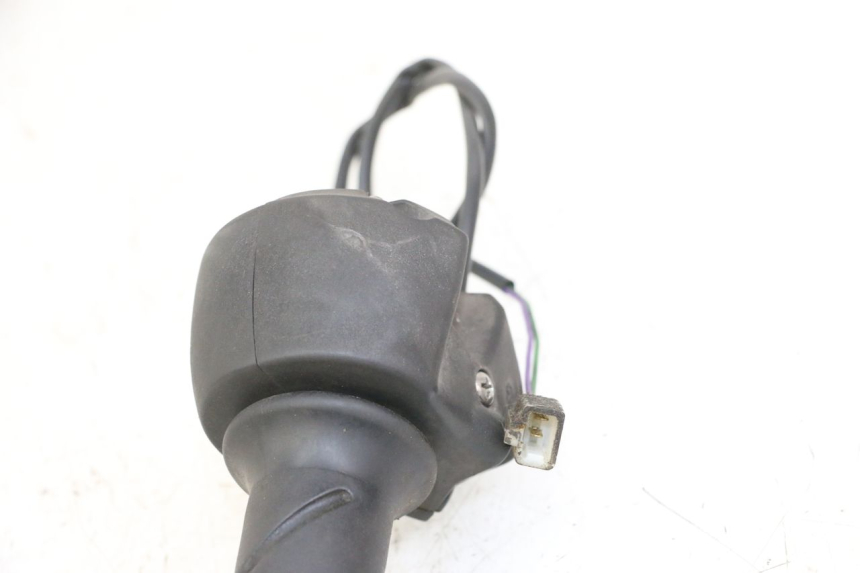 photo de RIGHT HANDLEBAR SWITCH PEUGEOT CITYSTAR 50 (2013 - 2017) - Technical close-up