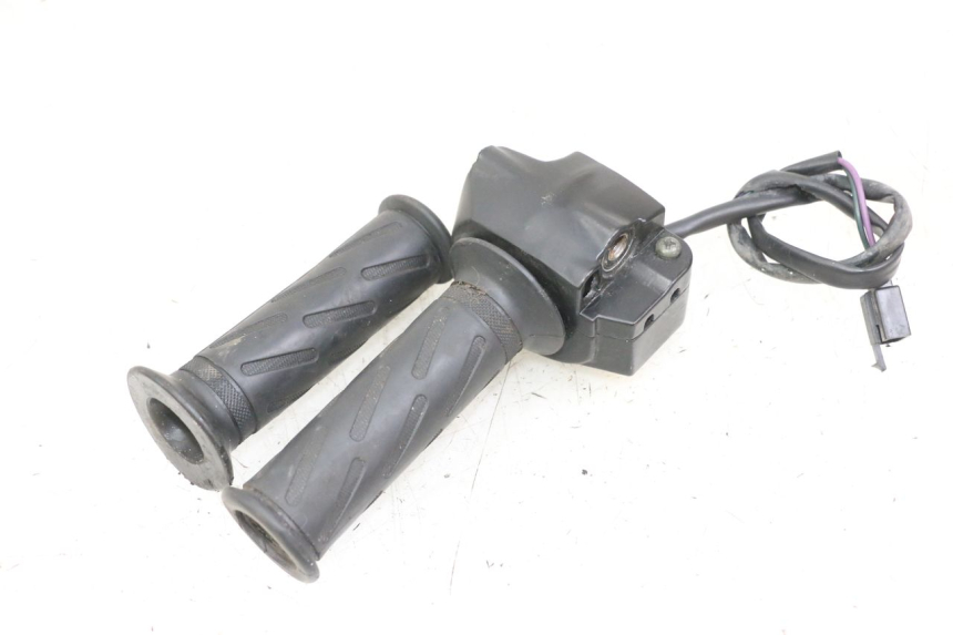 photo de RIGHT SWITCH PEUGEOT VIVACITY 125 (2010 - 2017) - Component detail