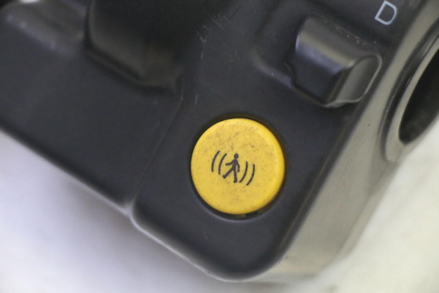 photo de RIGHT SWITCH LIGIER PULSE 3 1 (2014 - 2020) - Zoom on usage condition