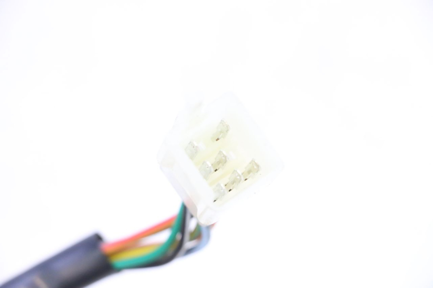 photo de RIGHT SWITCH EFUN PUSA 1 - Surface and material condition