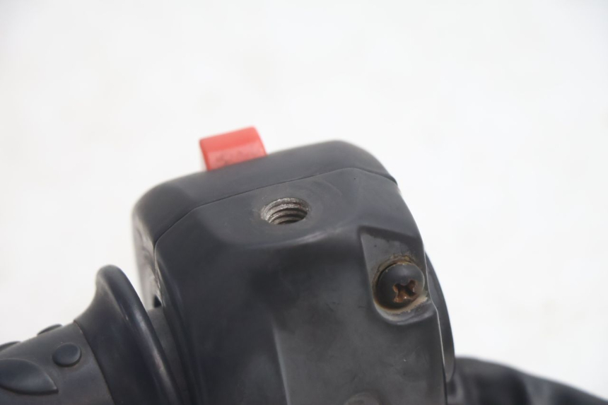 photo de RIGHT SWITCH RAZZO QTR 50 (2011 - 2018) - Fixing points details
