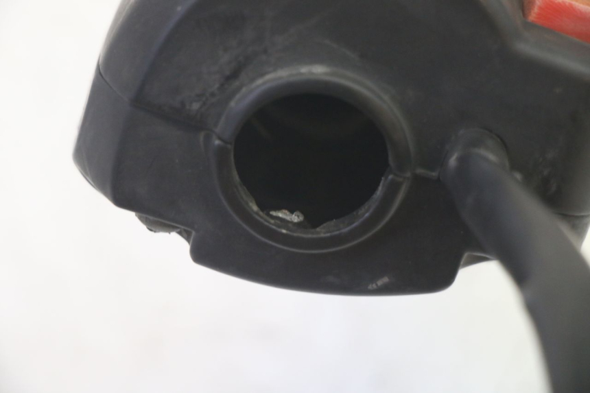 photo de RIGHT HANDLEBAR SWITCH RIDE RACE 2T 50 (2012 - 2017) - Fixing points details