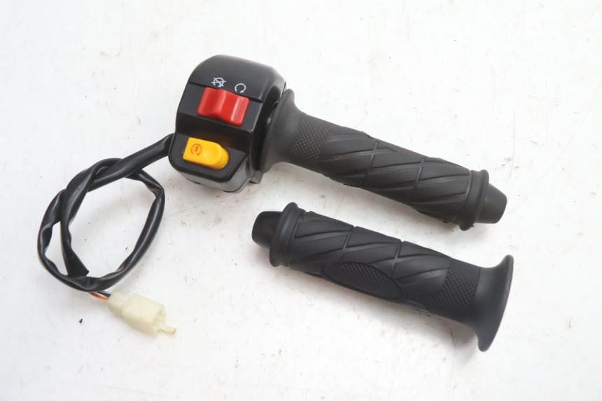 photo de RIGHT SWITCH TNT MOTOR ROMA 10' 4T 50 (2007 - 2018) - Main view