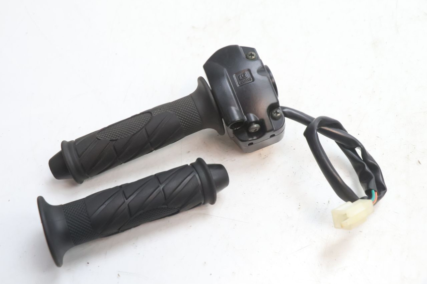 photo de RIGHT SWITCH TNT MOTOR ROMA 10' 4T 50 (2007 - 2018) - Alternative perspective
