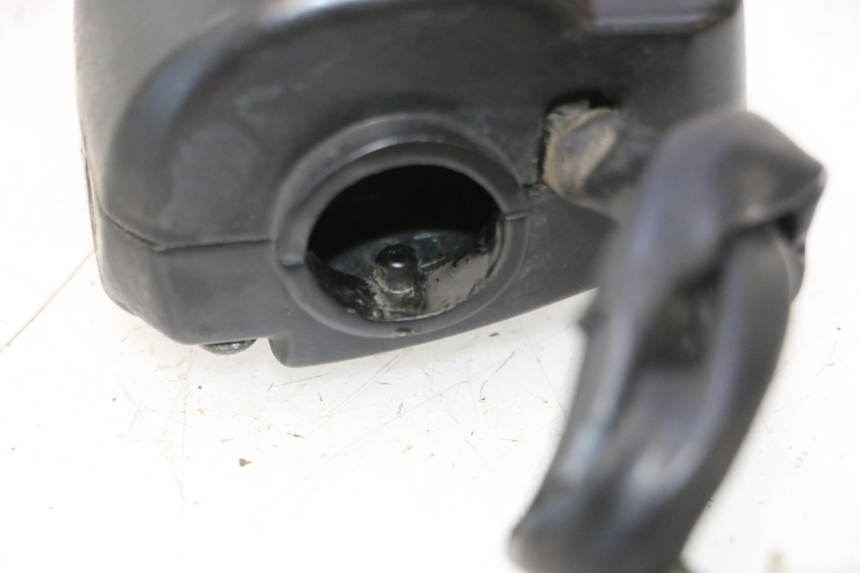 photo de RIGHT HANDLEBAR SWITCH KEEWAY RY6 2T 50 (2011 - 2019) - Alternative perspective