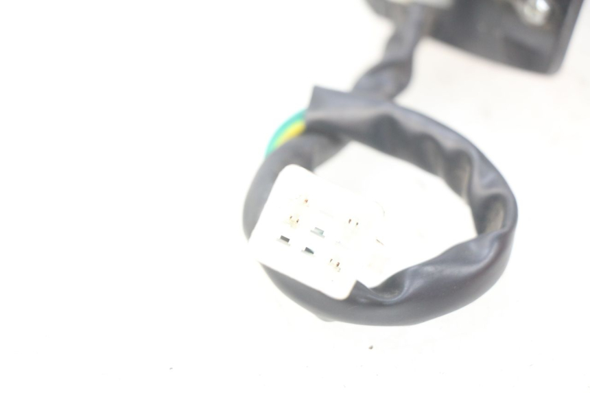 photo de RIGHT HANDLEBAR SWITCH JM MOTORS SANTANA 50 (2014 - 2023) - Zoom on usage condition