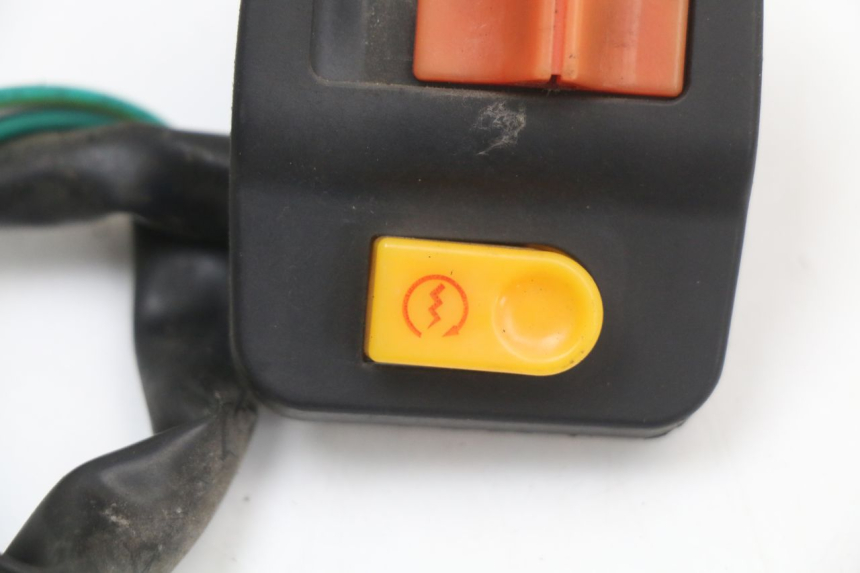 photo de RIGHT HANDLEBAR SWITCH JM MOTORS SANTANA 50 (2014 - 2023) - Alternative perspective