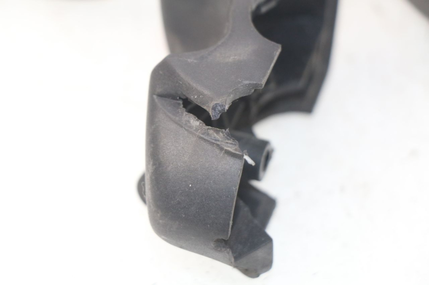 photo de RIGHT SWITCH PEUGEOT SATELIS 300 (2012 - 2015) - Zoom on usage condition