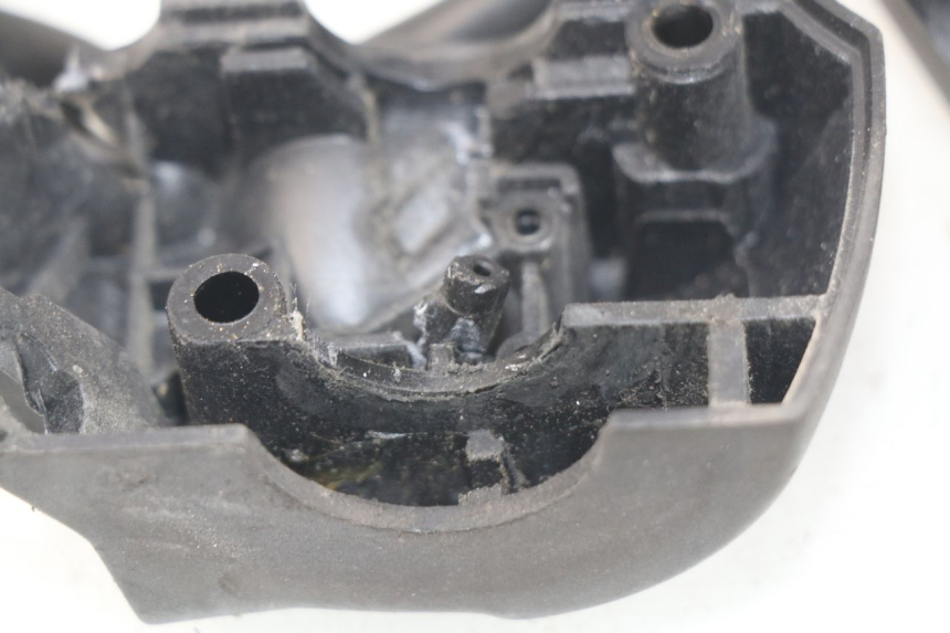 photo de RIGHT SWITCH PEUGEOT SATELIS 300 (2012 - 2015) - Alternative perspective