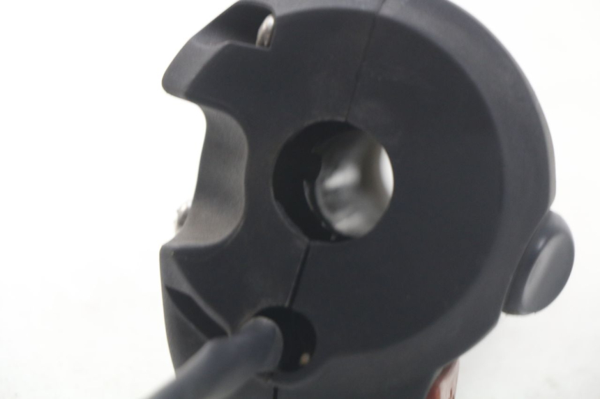 photo de RIGHT HANDLEBAR SWITCH PEUGEOT SATELIS 125 (2006 - 2009) - Alternative perspective