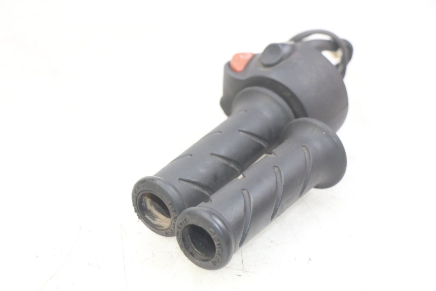 photo de RIGHT HANDLEBAR SWITCH PEUGEOT SATELIS 125 (2010 - 2012) - Product overview