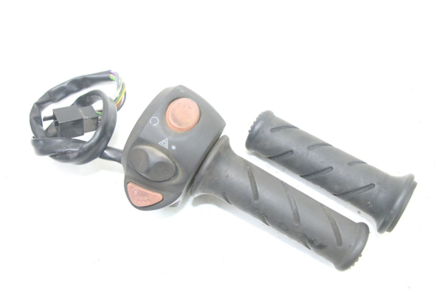 photo de RIGHT SWITCH PEUGEOT SATELIS 125 (2013 - 2018) - Main view