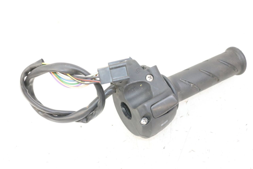 photo de RIGHT SWITCH PEUGEOT SATELIS 125 (2013 - 2018) - Product overview