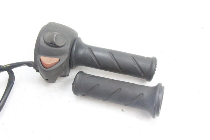 photo de RIGHT HANDLEBAR SWITCH PEUGEOT SATELIS 125 (2006 - 2009) - Component detail