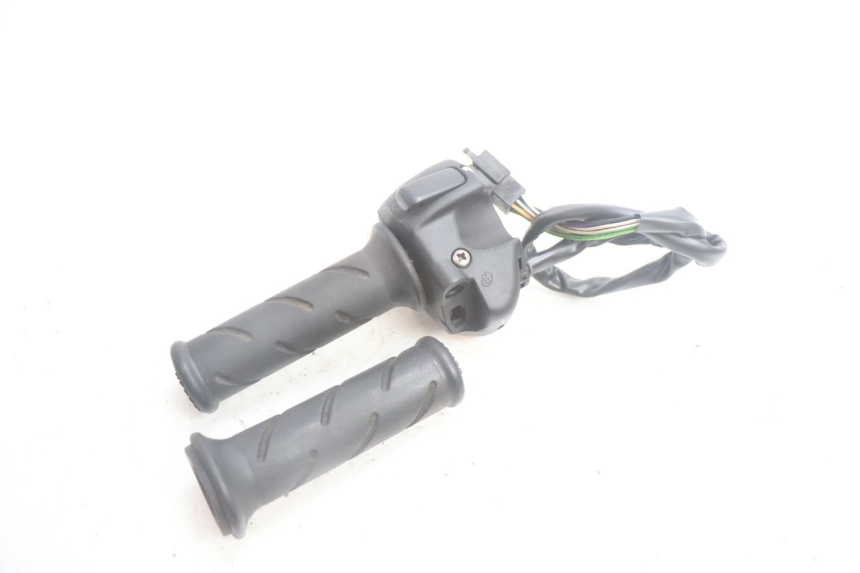 photo de RIGHT SWITCH PEUGEOT SATELIS 125 (2013 - 2018) - Product overview