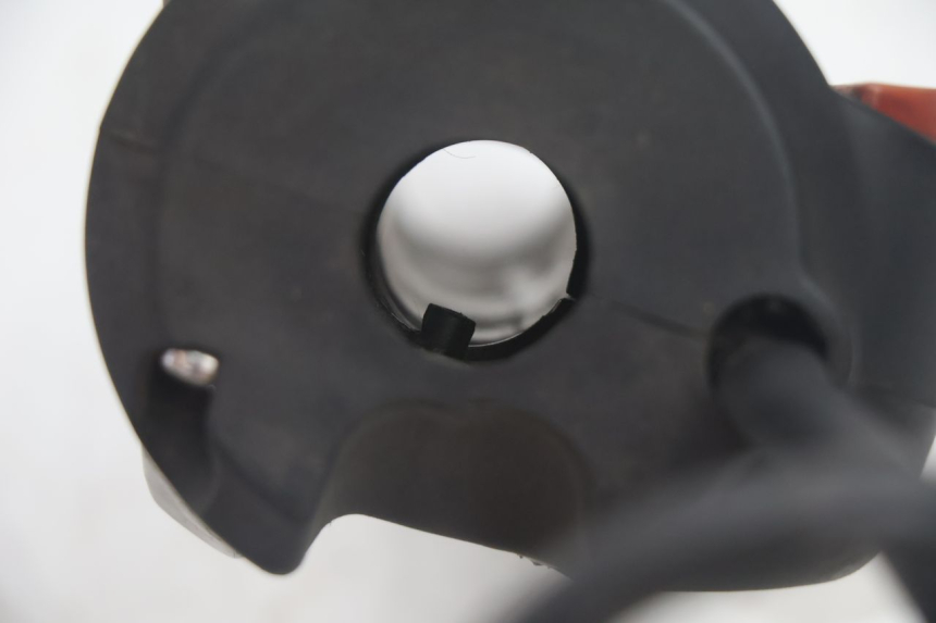 photo de RIGHT SWITCH PEUGEOT SATELIS 125 (2013 - 2018) - Product overview