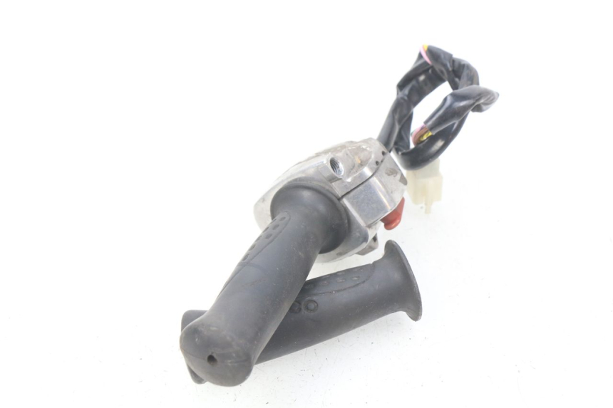 photo de RIGHT SWITCH KYMCO SENTO 50 (2008 - 2013) - Zoom on usage condition