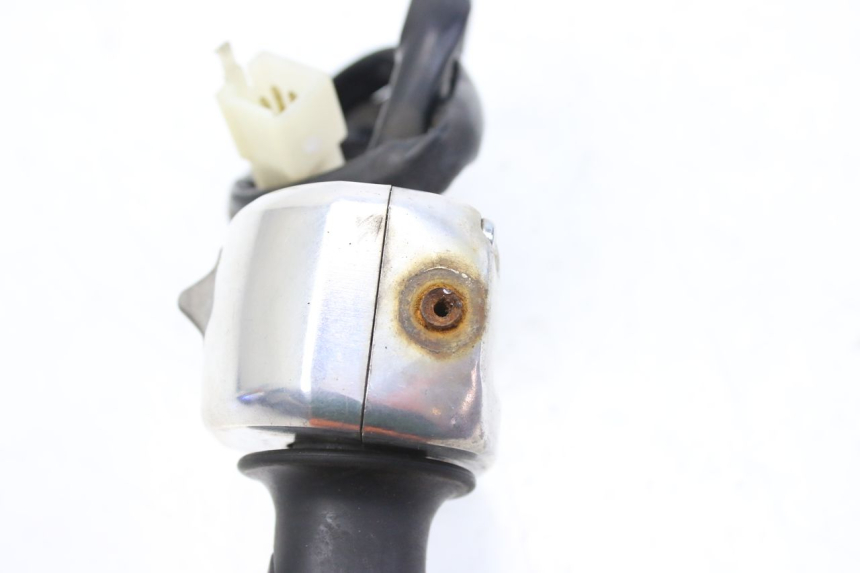 photo de RIGHT HANDLEBAR SWITCH KYMCO SENTO 100 (2008 - 2013) - Technical close-up