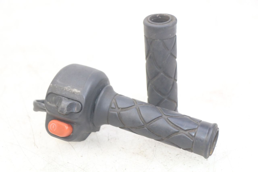 photo de RIGHT HANDLEBAR SWITCH MBK SKYLINER 125 (1998 - 2001) - Main view