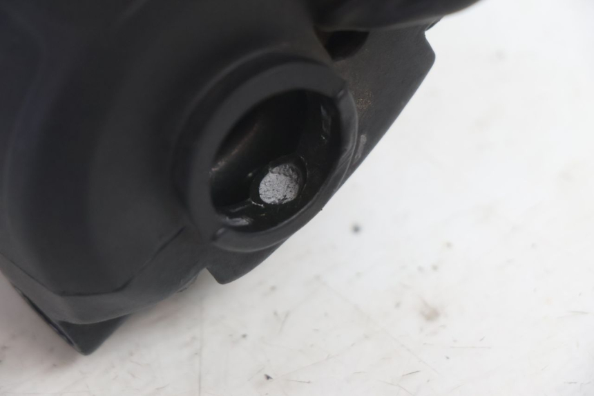 photo de RIGHT HANDLEBAR SWITCH PEUGEOT SPEEDFIGHT LC 50 (1996 - 2002) - Fixing points details