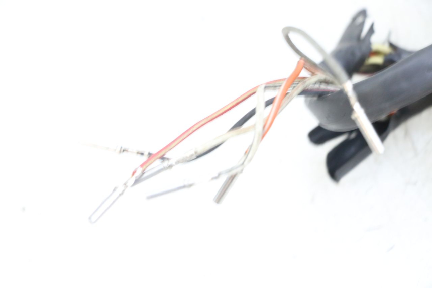 photo de RIGHT SWITCH HARLEY DAVIDSON SPORTSTER XL CUSTOM 1200 (2003 - 2004) - Fixing points details