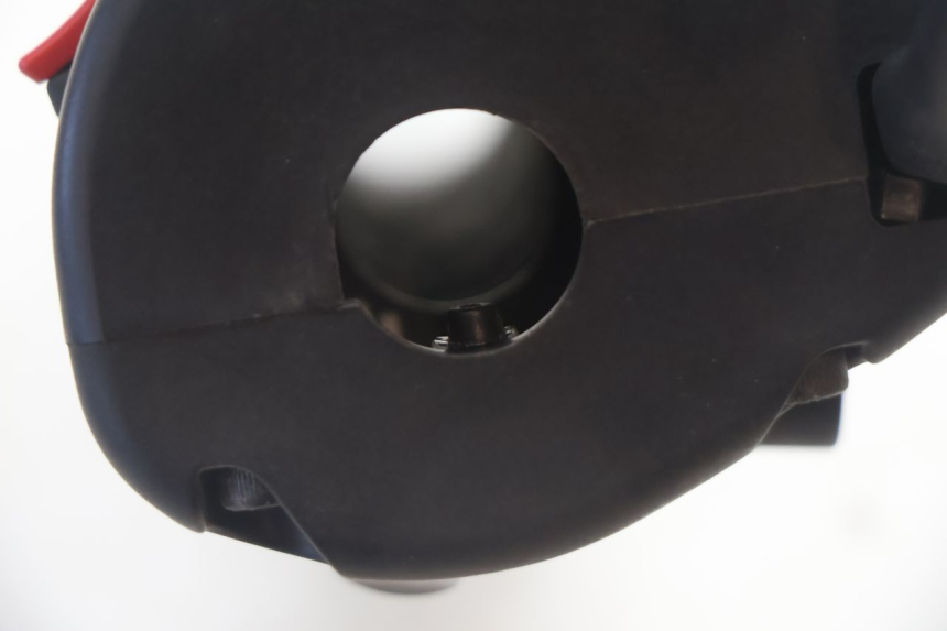 photo de RIGHT SWITCH CAN-AM SPYDER RS 1000 (2008 - 2012) - Surface and material condition