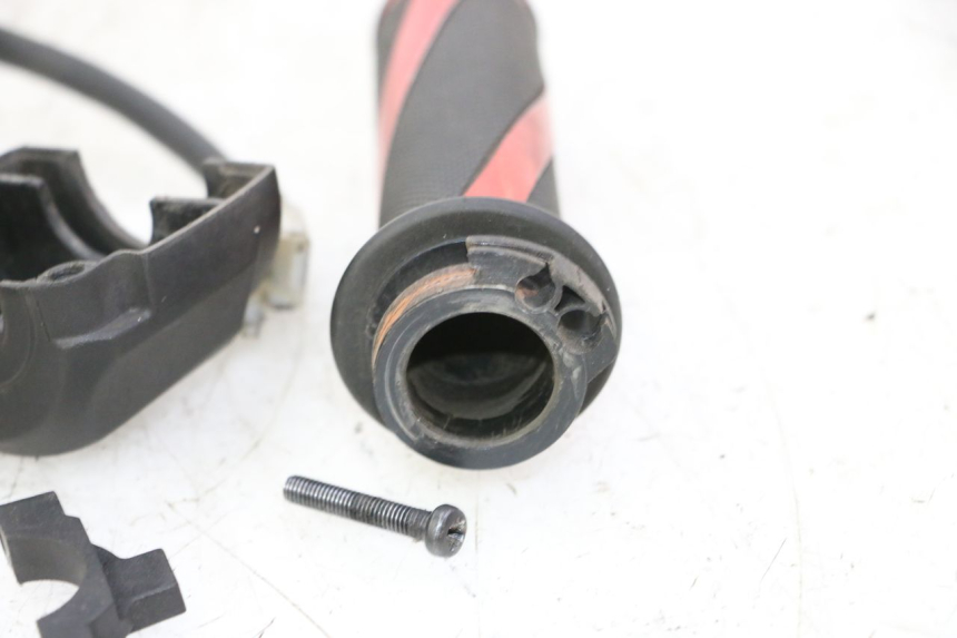 photo de RIGHT SWITCH APRILIA SR R 2T LC 50 (2018 - 2021) - Additional view of the item